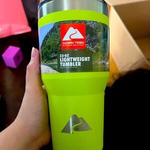 Lightweight tumbler